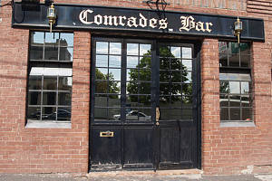 Comrades Bar - Great Ocean Road Restaurant 0