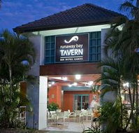 Runaway Bay Tavern - Great Ocean Road Restaurant