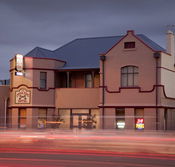 Cross Keys Hotel - Great Ocean Road Restaurant