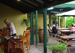 Bird In Hand Inn - Great Ocean Road Restaurant 0