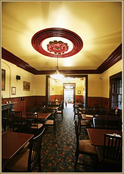 Macquarie Arms Hotel - Great Ocean Road Restaurant 2