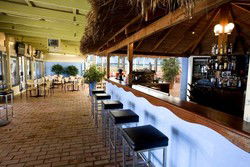 Kirra Beach Hotel - Great Ocean Road Restaurant 2