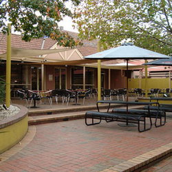 Deer Park Hotel - Great Ocean Road Restaurant 3