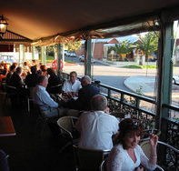 Paddy Maguire's Pub - Great Ocean Road Restaurant