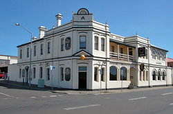 Alexander Hotel - Great Ocean Road Restaurant 0