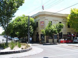 The Rising Sun Hotel South Melbourne