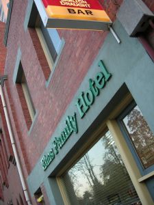 Elms Family Hotel Melbourne