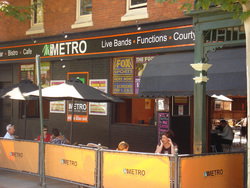 Metro Puggs Irish Bar - Great Ocean Road Restaurant 2