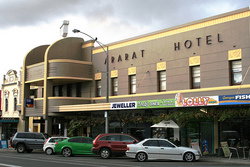 Ararat Hotel - Great Ocean Road Restaurant 1