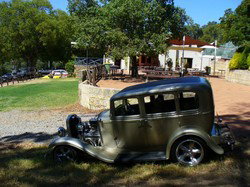 Jarrahdale Tavern - Great Ocean Road Restaurant 1