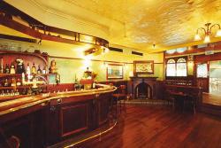 Willie McBrides Irish Bar - Great Ocean Road Restaurant 2