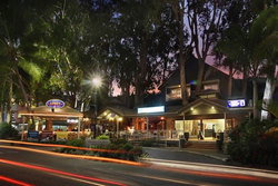 Apres Beach Bar & Grill - Palm Cove - Great Ocean Road Restaurant 3