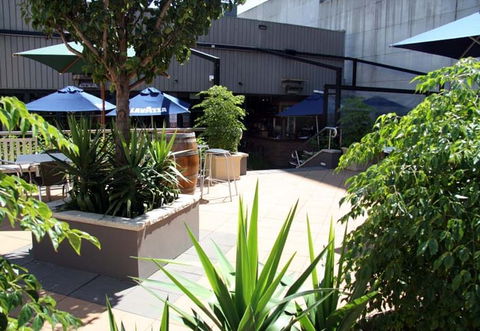 CBD Hotel Newcastle - Great Ocean Road Restaurant 2