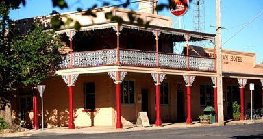 Hibernian Hotel Beechworth - Great Ocean Road Restaurant 1