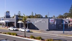 Bellevue Hotel Tuncurry - Great Ocean Road Restaurant 0