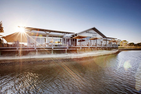 Pelican Waters Tavern - Great Ocean Road Restaurant 3