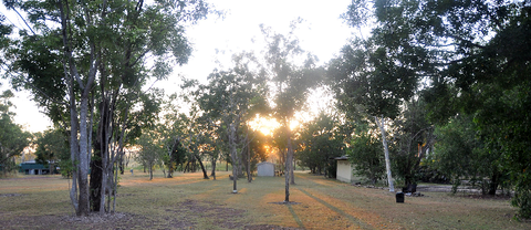 The Bark Hut Inn - Great Ocean Road Restaurant 1