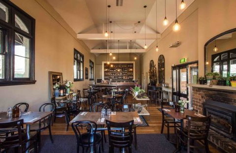 Union Bank Wine Bar - Great Ocean Road Restaurant 0