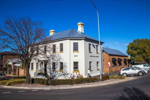 Union Bank Wine Bar - Great Ocean Road Restaurant 2