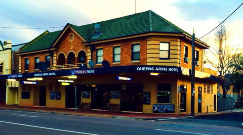 Queens Arms Hotel - Great Ocean Road Restaurant 0