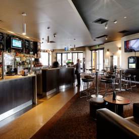 Burleigh Heads Hotel - Great Ocean Road Restaurant 3