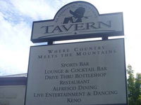 Glass House Mountains Tavern