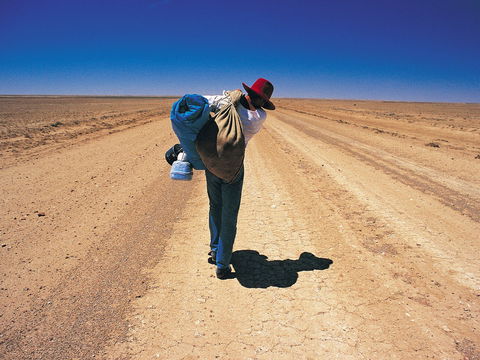 A Portrait Of Australia: Stories Through The Lens Of Australian Geographic - Great Ocean Road Restaurant 0