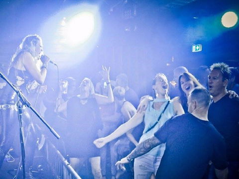 Karaoke At The Avenue - Great Ocean Road Restaurant 0