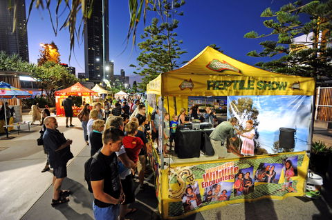 Surfers Paradise Beachfront Markets - Great Ocean Road Restaurant 0
