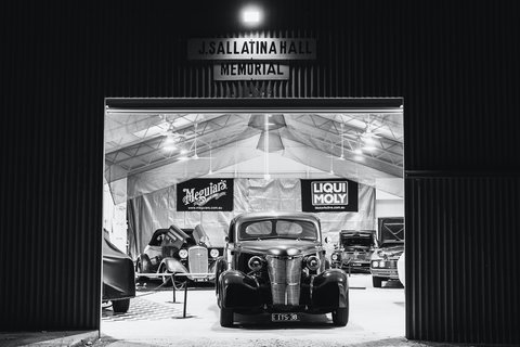 Charters Towers Motor Show And Swap Meet - Great Ocean Road Restaurant 0