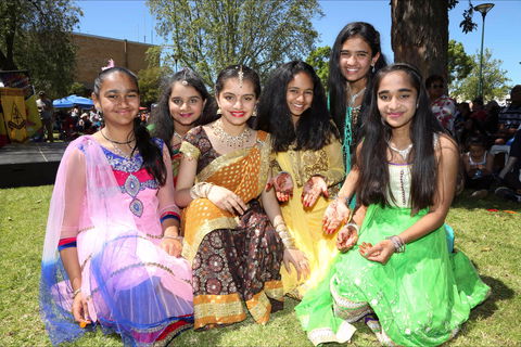 Griffith Spring Fest -  Multicultural Festival - Great Ocean Road Restaurant 2