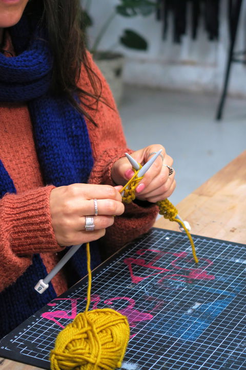 Knit & Sip! Make A Cosy Scarf - Great Ocean Road Restaurant 0