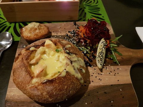 The Greens Bistro & Bar - Great Ocean Road Restaurant 0