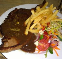 Dooen Hotel - Great Ocean Road Restaurant