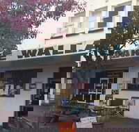 Lake Wallace Hotel - Great Ocean Road Restaurant