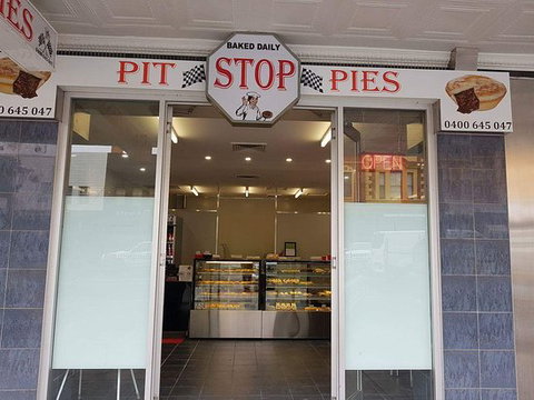 Pit Stop Pies - Great Ocean Road Restaurant 0