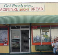 MacIntyre Hot Bread Shop - Great Ocean Road Restaurant
