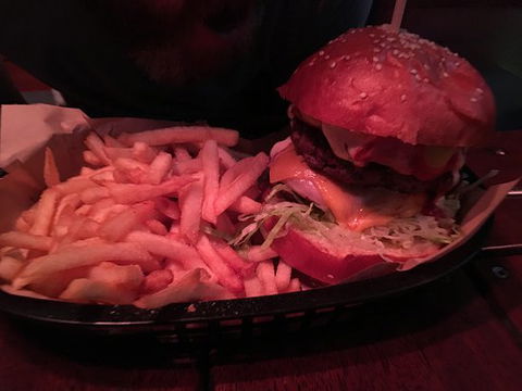 2 Smoking Barrels - Great Ocean Road Restaurant 0