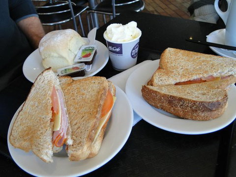 McDonald's - Great Ocean Road Restaurant 0