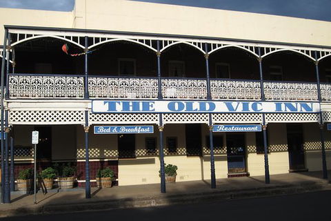 The Old Vic Inn Canowindra - Great Ocean Road Restaurant 0