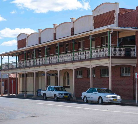 The Royal Hotel Restaurant - Great Ocean Road Restaurant 0