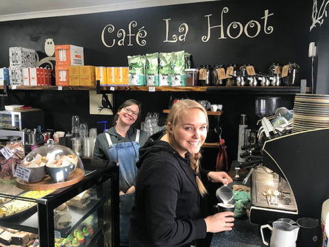 Cafe La Hoot - Great Ocean Road Restaurant 0