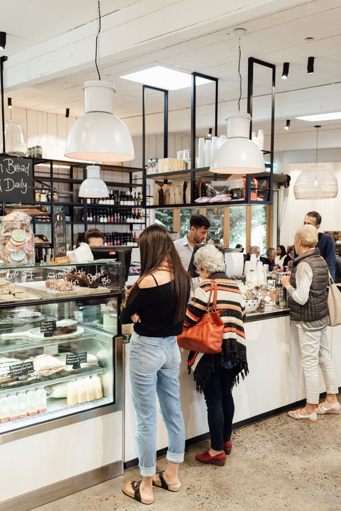 Johnny Ripe - Great Ocean Road Restaurant 0