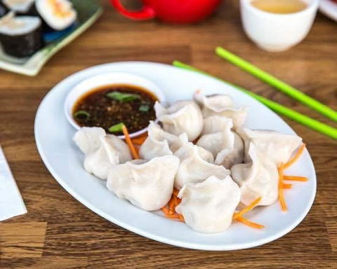 YoYo Noodle Sushi Dumpling Bar - Great Ocean Road Restaurant 0