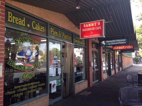 Club Lara Bistro - Great Ocean Road Restaurant 0