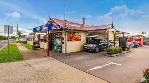 Cake Biz - Great Ocean Road Restaurant 0