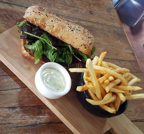The Lithgow Tin Shed - Great Ocean Road Restaurant 3