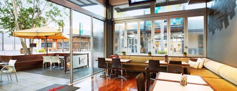 North Lakes Tavern - Great Ocean Road Restaurant 0