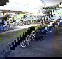 Woolpack Hotel  Lounge - Great Ocean Road Restaurant