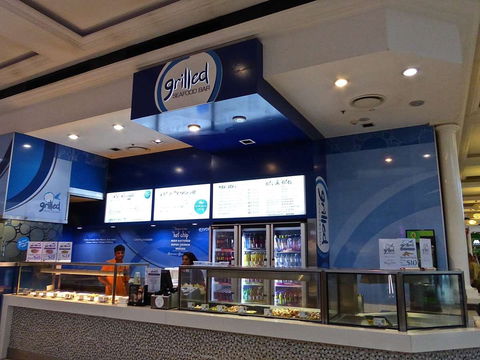 Grilled Seafood Bar - Great Ocean Road Restaurant 0